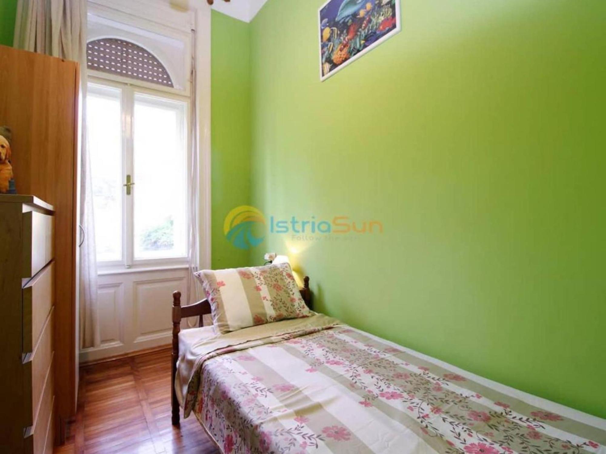 Lea - Two Bedroom Paolo